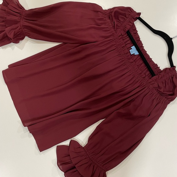 Cece Burgundy Statement Sleeve Blouse - Picture 6 of 7